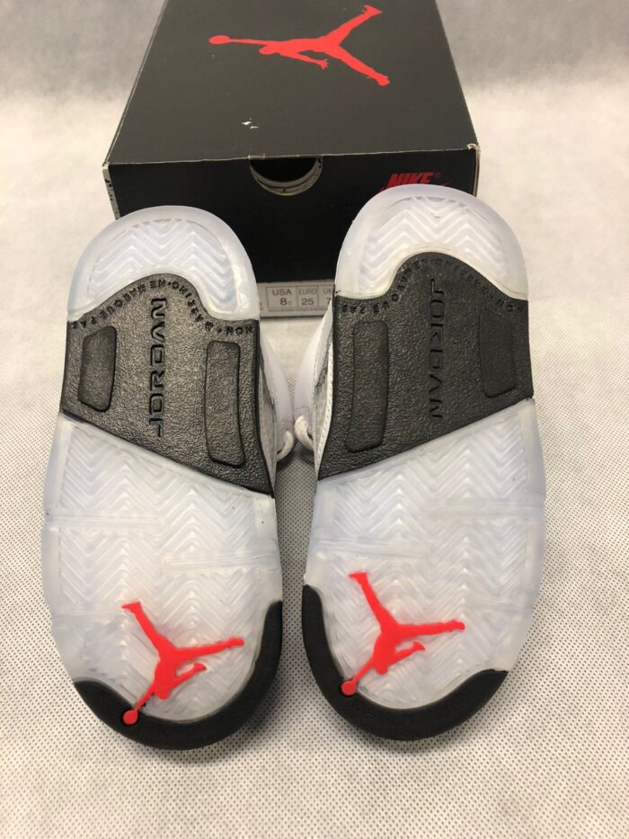 Air Jordan 5 Retro Fire Red 6.jpg