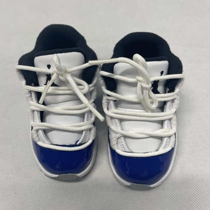 Air Jordan 11 Retro Low Concord Sketch Kid's 1.jpg