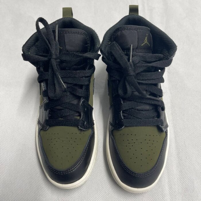 Nike Air Jordan 1 Retro.jpg