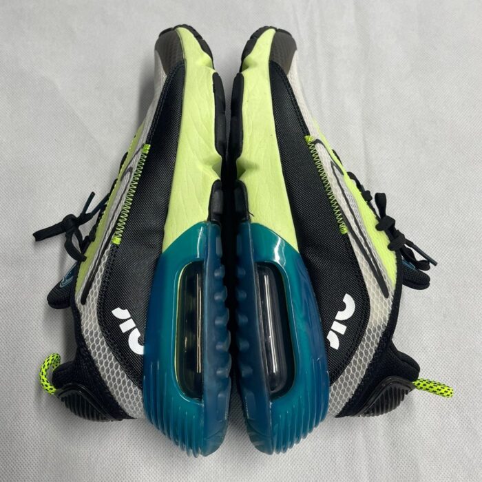 Nike air Max 2090 2.jpg