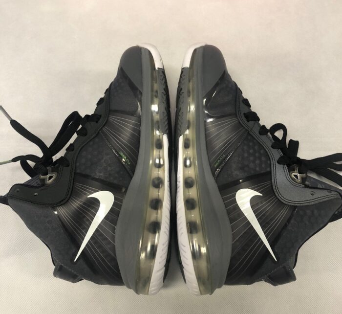 Nike LeBron VIII V2 (GS) Cool Grey2.jpg