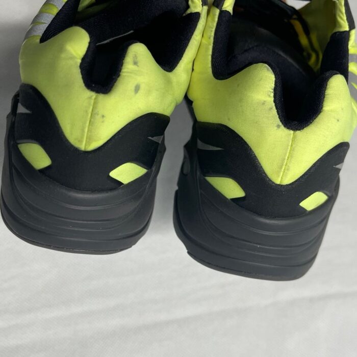 Adidas Yeezy Boost 4.jpg
