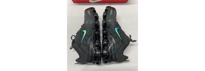 Nike Air VaporMax 1.png