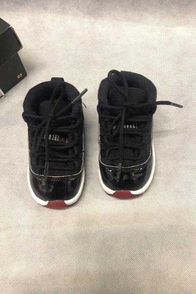 Air Jordan 11 Retro Bred 5C 1.jpg