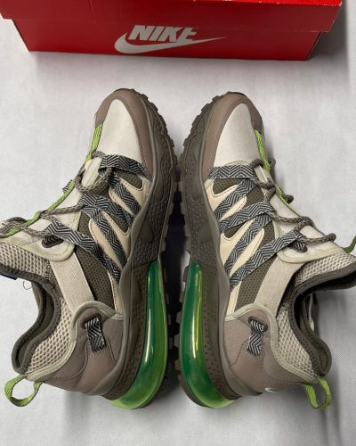 Nike Air Max 270 1.jpg