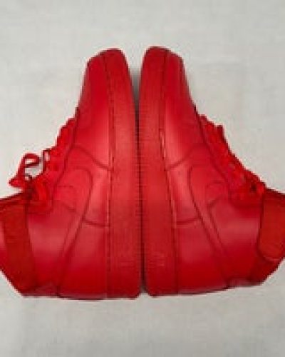 nikered3.jpg